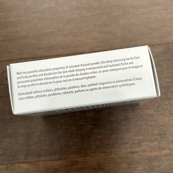 YOUNG LIVING Charcoal Bar Soap, Natural Eco-Friendly Living, Bath Face Skincare - Picture 3 of 5